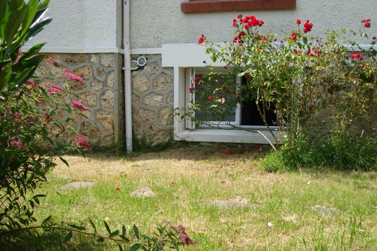 Charmant Studio Equipe Proche Paris Et Versailles Chaville Exterior foto